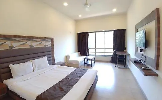 Hotel Lalit Inn